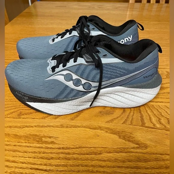 Saucony Men’s Triumph 22 Athletic Running Shoes Size 9.5 - Picture 2 of 9